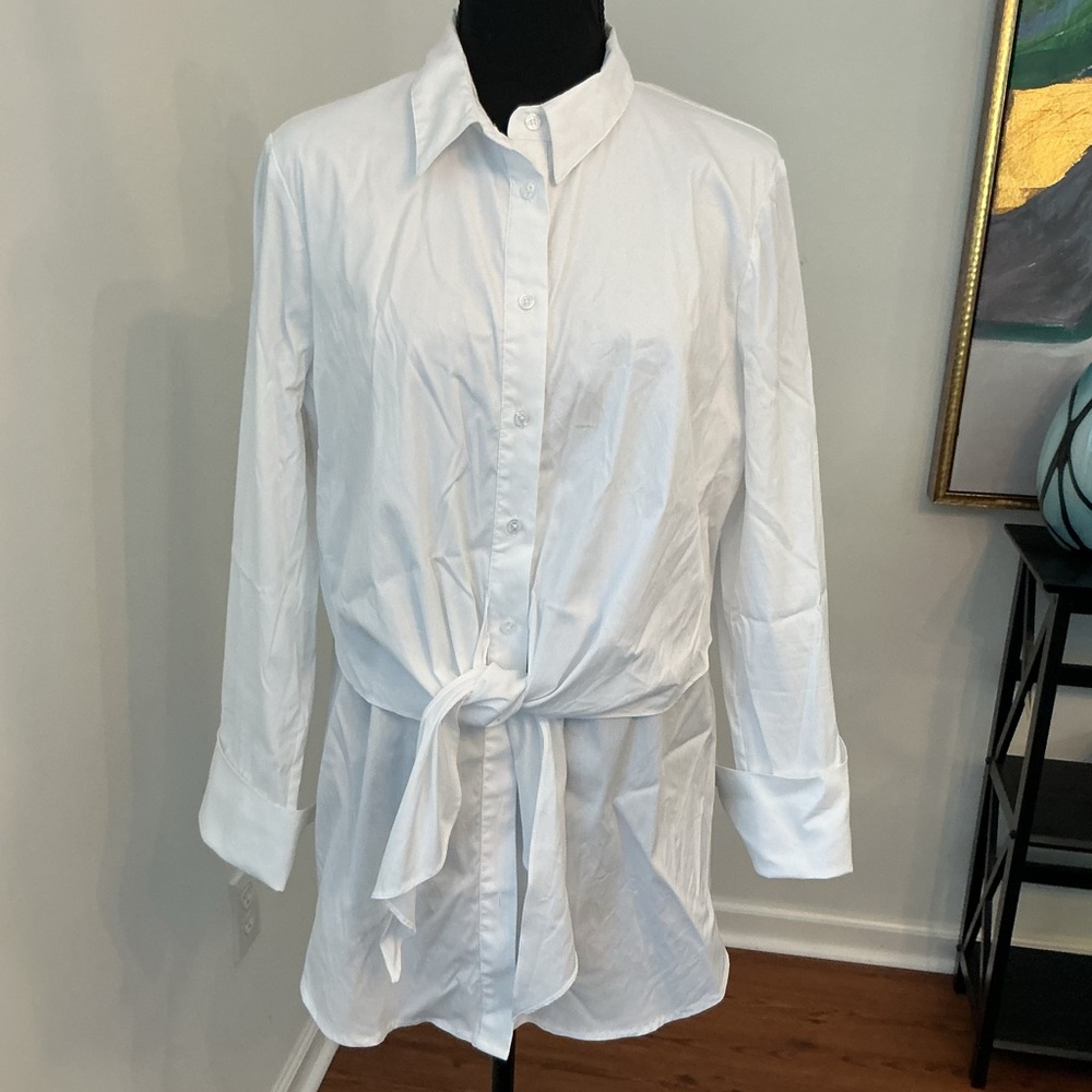 White House Black Market Ivory Top
